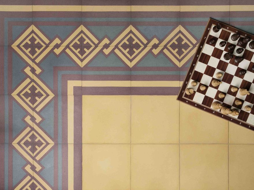 ANDROMEDA giallo ocra - rosso antico - grigio scuro