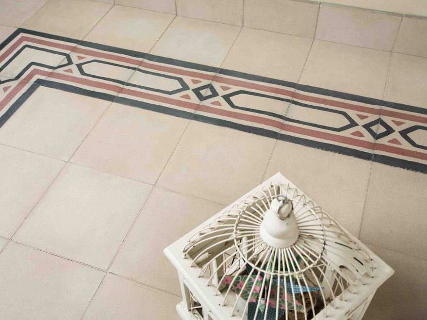 CARMEN zoom - grigio antico - rosso antico - nero America