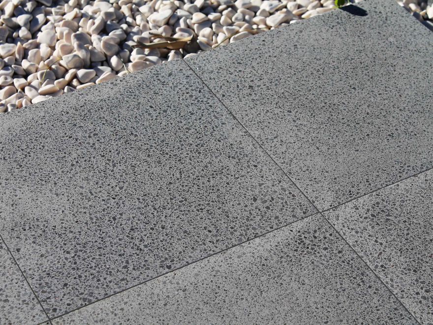 Etna 25x25 cm - levigato - colore: lavico